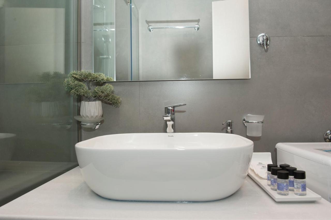 Olympia Luxury Apartment In Marousi Атина Екстериор снимка